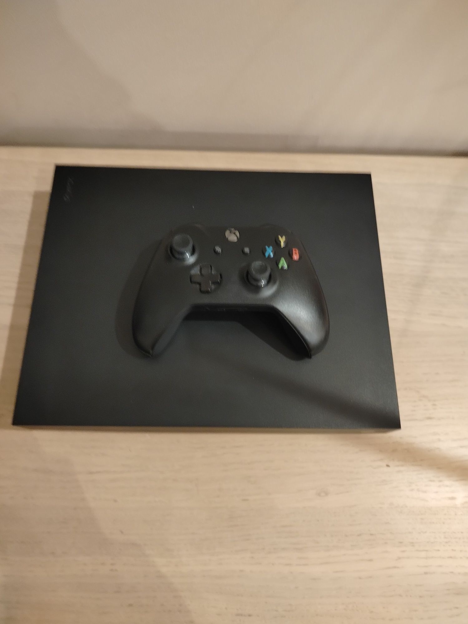 X Box One X w zestawie z 9 grami