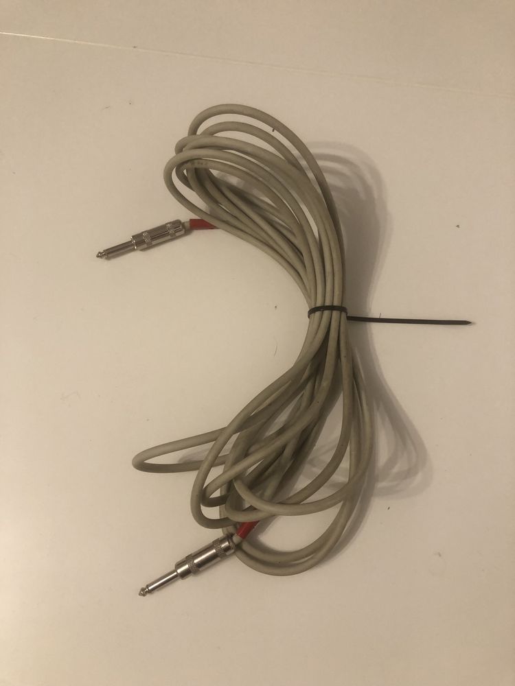 Kabel gitarowy długi (ok 6 metrów)