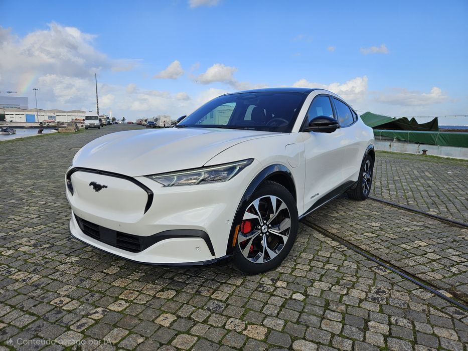 Ford Mustang Mach 75.7 kWH Premium AWD