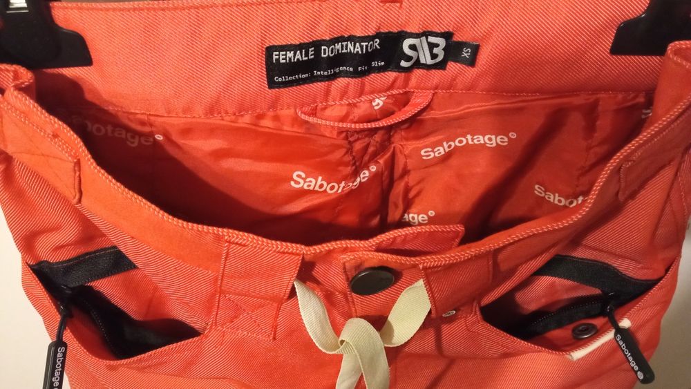 Spodnie narciarskie ekskluzywnej firmy Sabotage