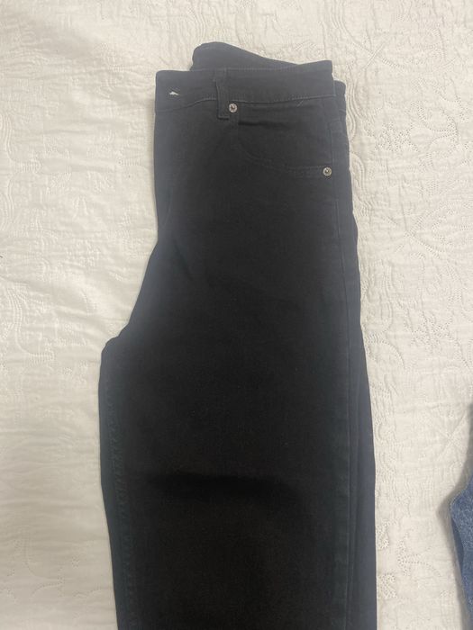 Джинси на підлітка гарноі якості