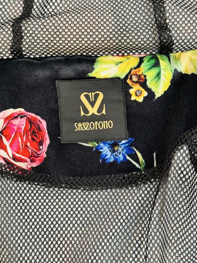 Sassofono фирменный костюм 40 р