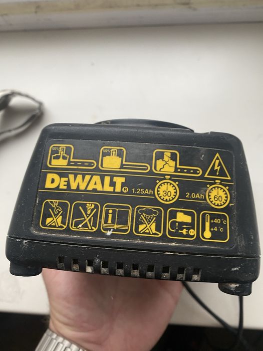 Зарядне Dewolt.Оригінал.