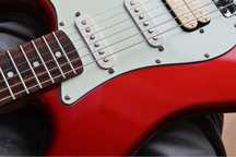 Squier by Fender Stratocaster Affinity red metalic, klucze Gotoh