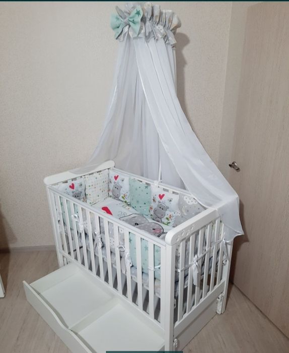 Цена за все!!! Детскую кроватку продам!!!