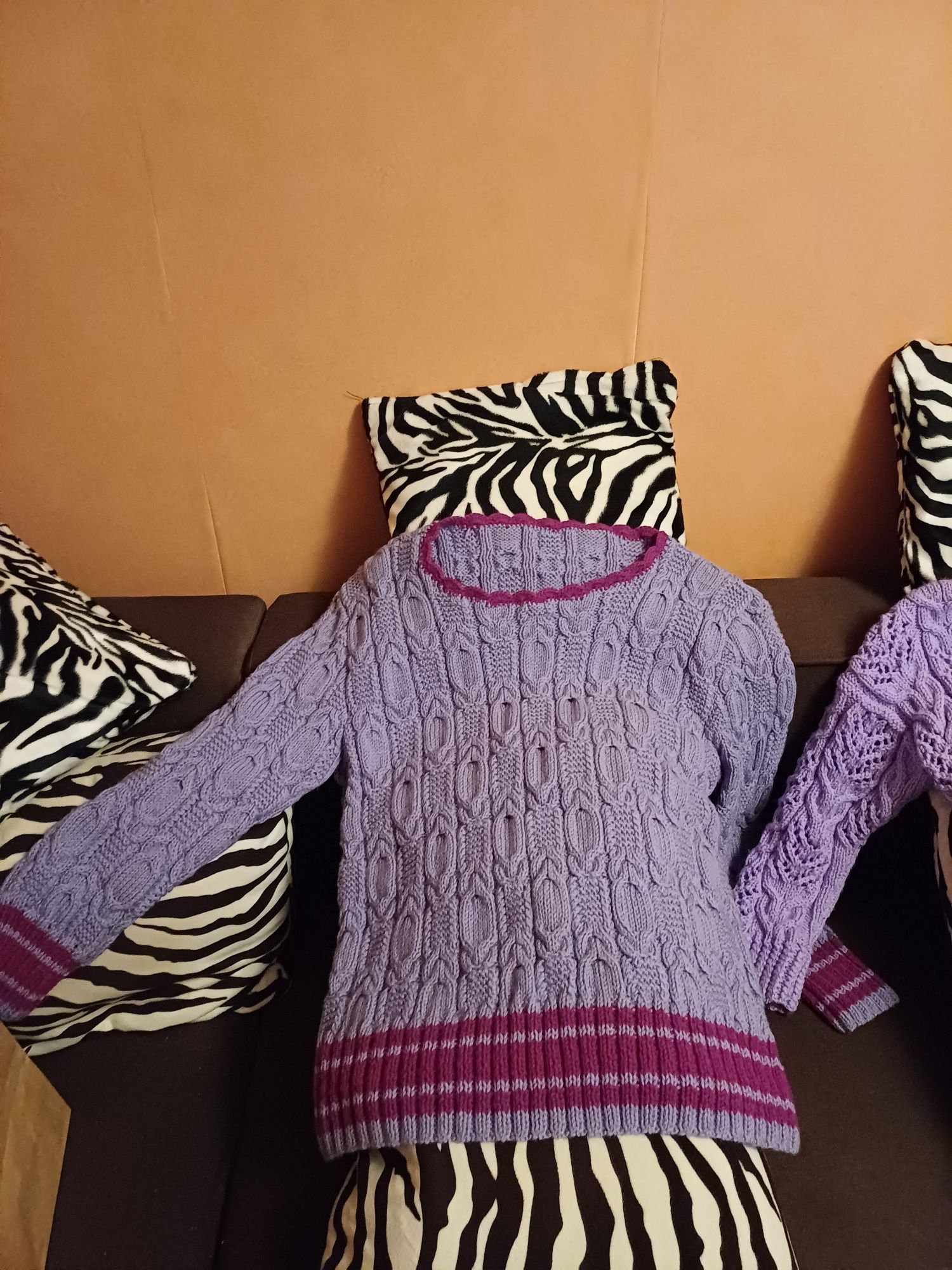 Sweterki ręcznie robione