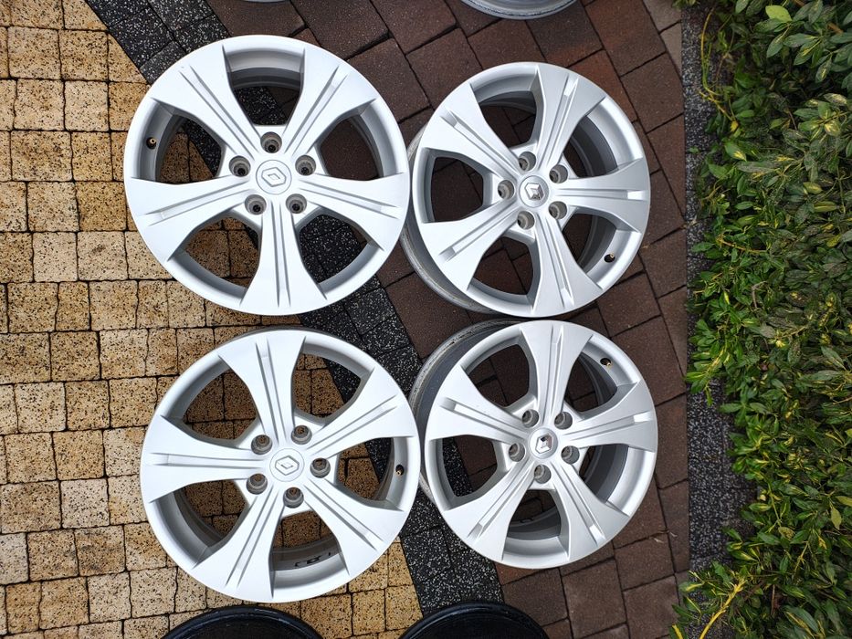 Felgi 17 Renault 5x114,3 7J et49