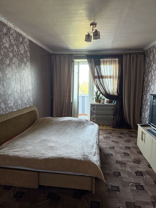 Свободна. Посуточно .Район жд.