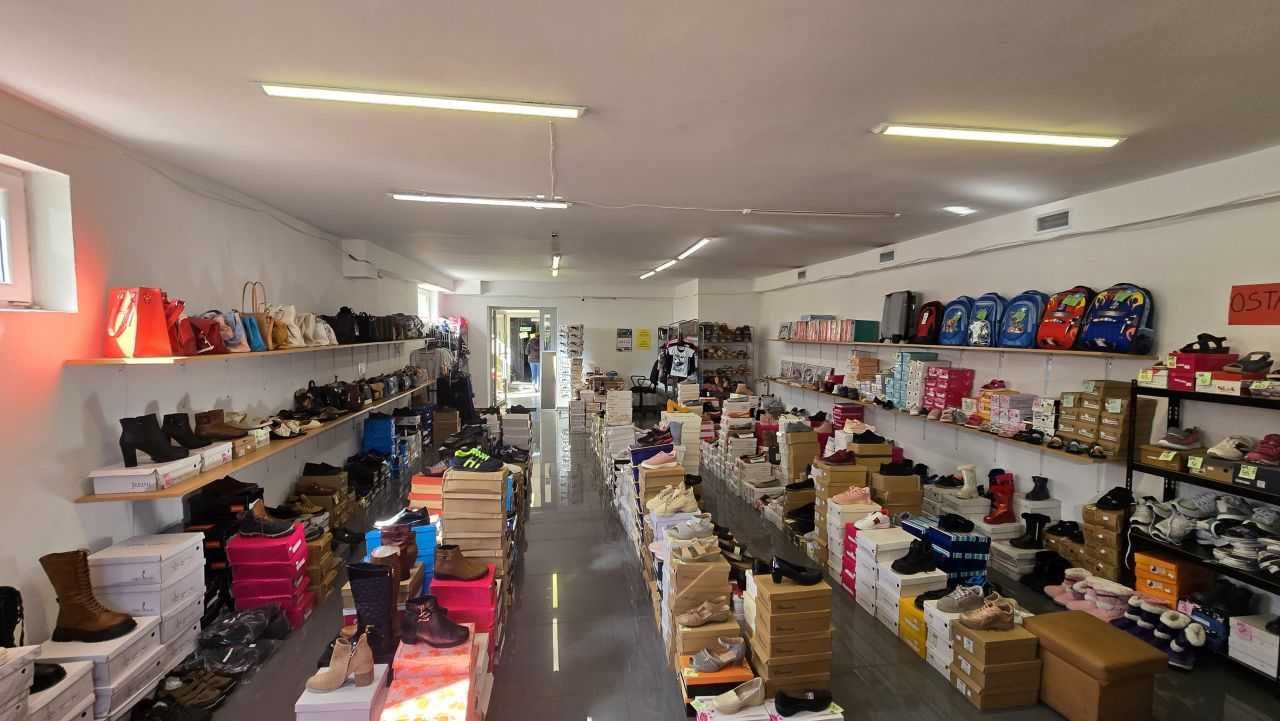 Sklep, lokal handlowy usługowy, Centrum, Pawilon Kietrz, Żabka, Apteka