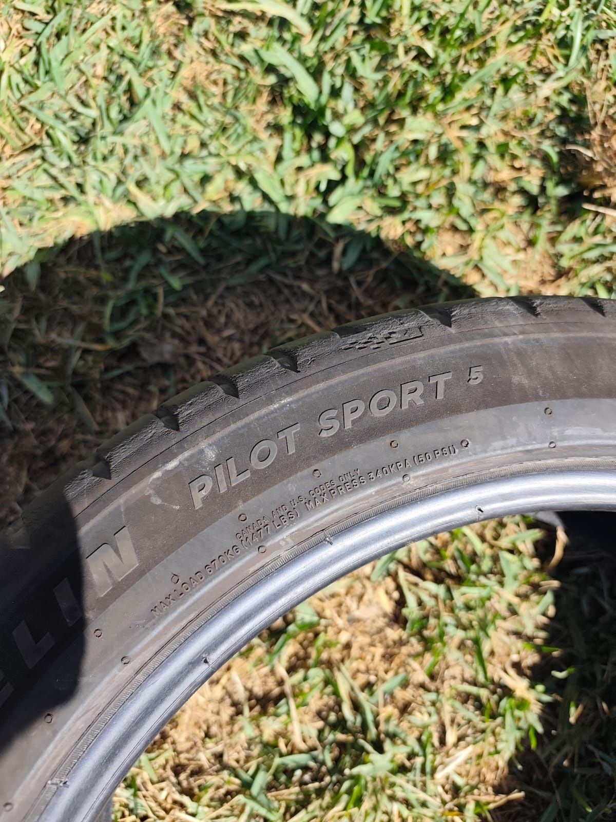 2 pneus Michelin + 2 Falken usados