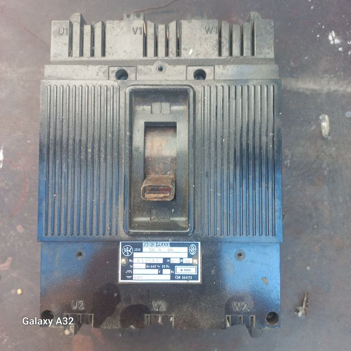 Продам рубильник Zse Praha