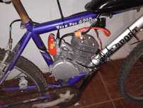 Bicicleta com motor auxiliar