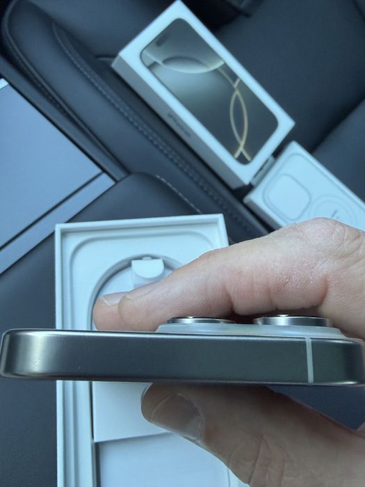 Iphone 16 Pro 128GB Titânio Natural