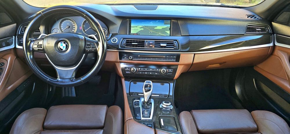BMW 520D touring automática Ano 2011 a diesel