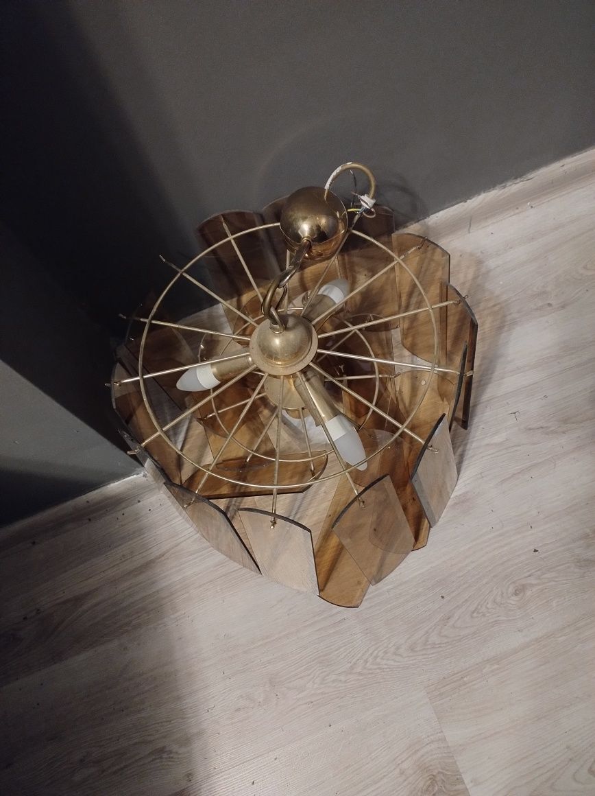 Lampa sufitowa z elementami szkła