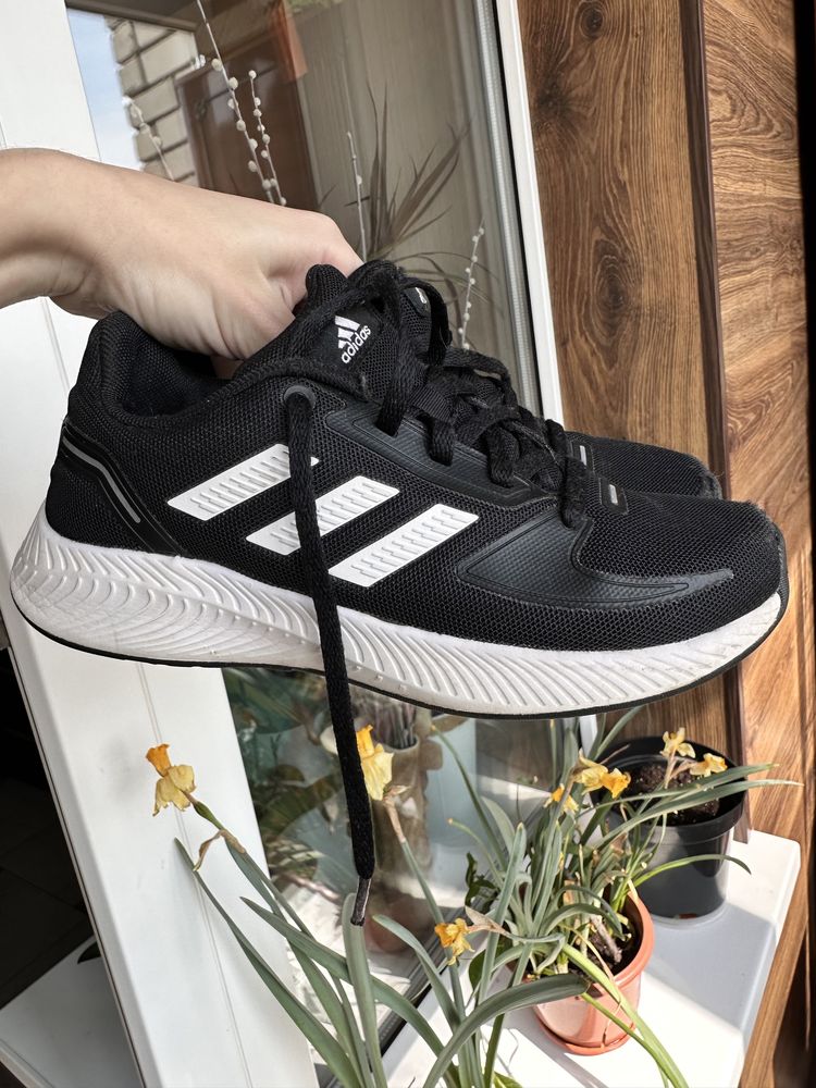 Кросівки дитячі Adidas Runfalcon 2.0 чорні 33, кроссовки детские