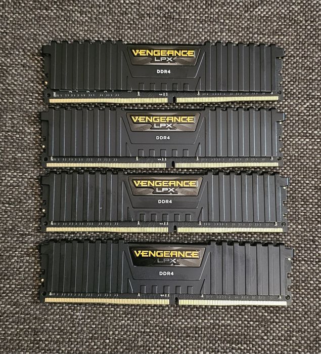 пам'ять DDR4 64GB  (4×16) CORSAIR vengeance LPX