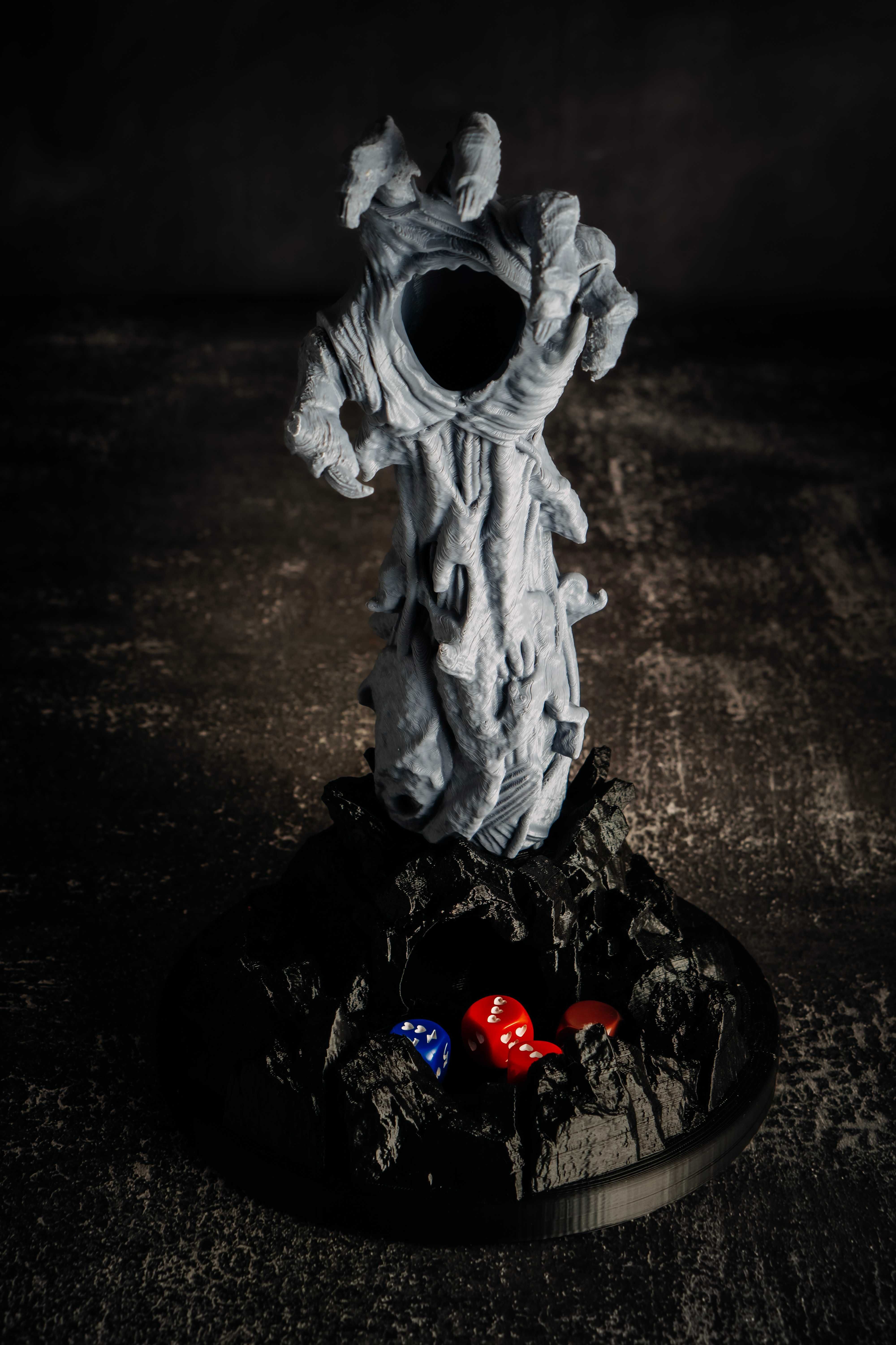 Wieża do kości. Ręką Demona XXL zgodna z DnD RPG Warhamm. Pathfinder