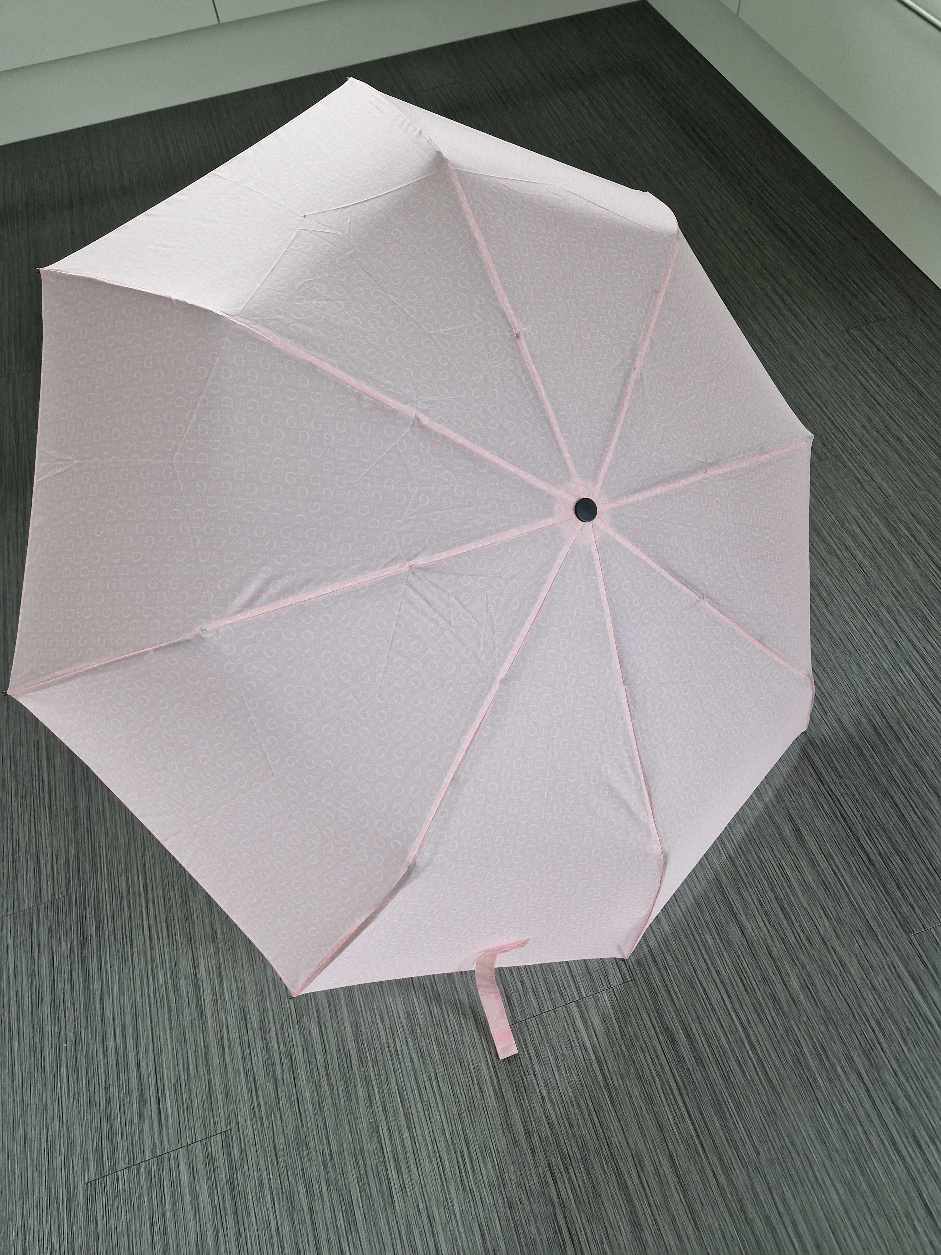Nowa parasolka marki Guess