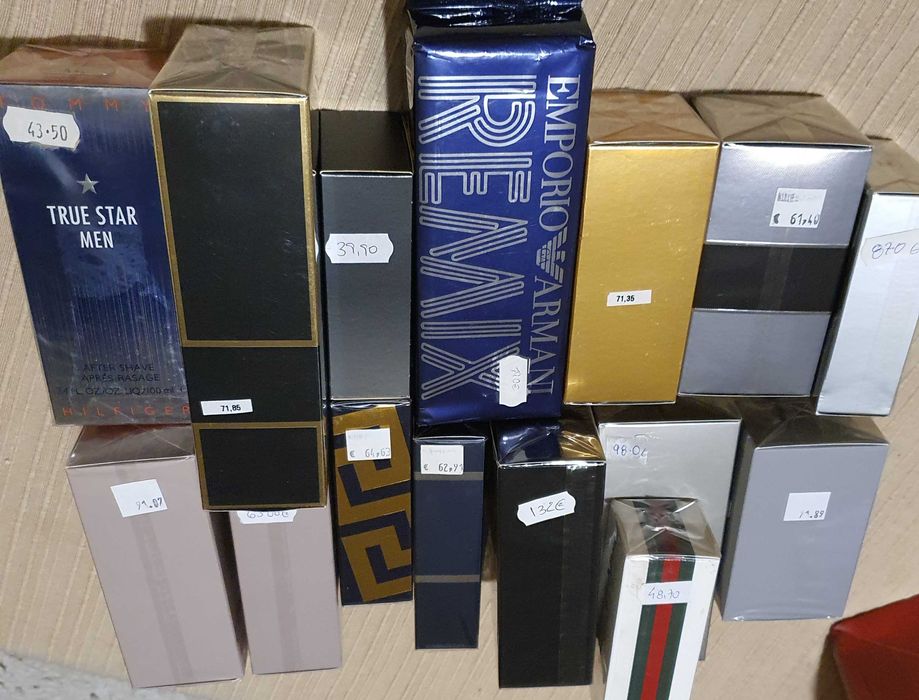 Últimos Perfumes de loja que fechou.