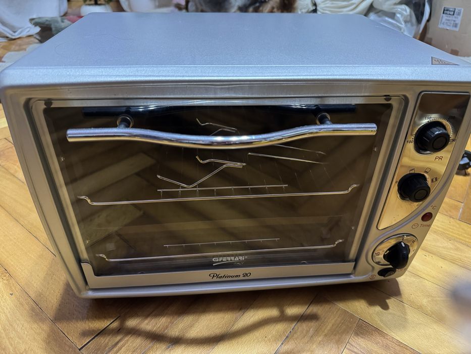 Продаю електро духовку в ідеальному стані