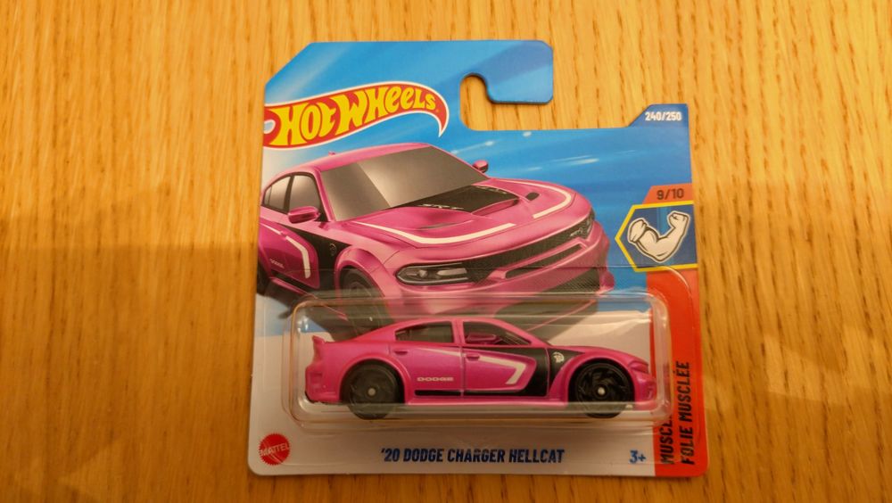 Hot Wheels Dodge Charger Hellcat 2020