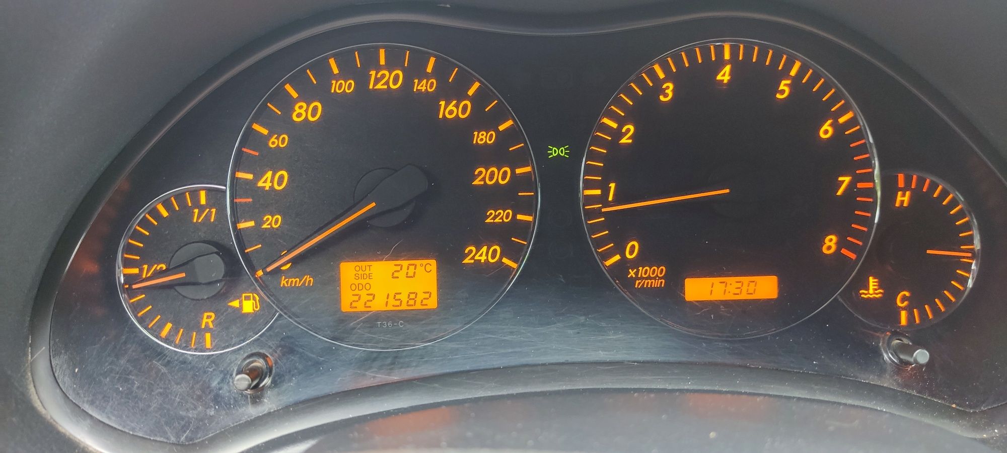 Продам Toyota avensis 2006 1.8