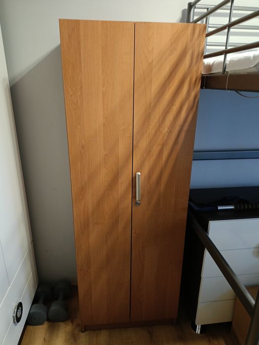 Sprzedam szafę w dobrym stanie