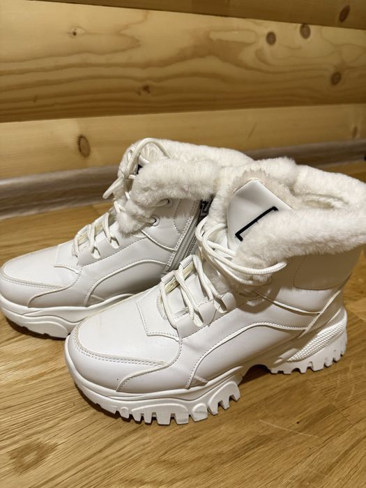 Ботінки жіночі зимові