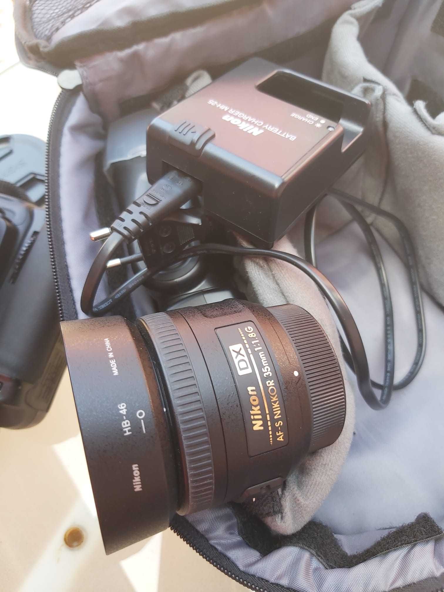 Máquina fotográfica Nikon