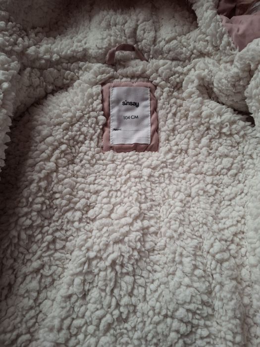 Зимова куртка для дівчинки