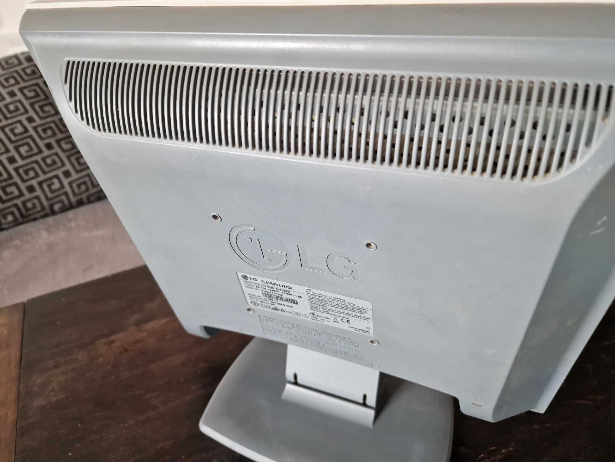 LG Flatron L1715S