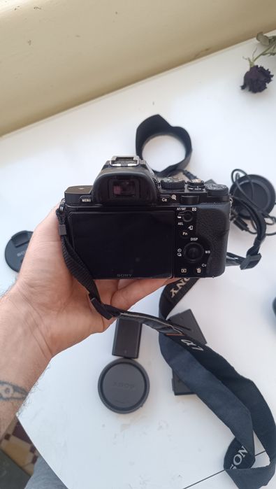 Maquina digital Sony Alpha 7 com lente 4 baterias e 2 carregadores