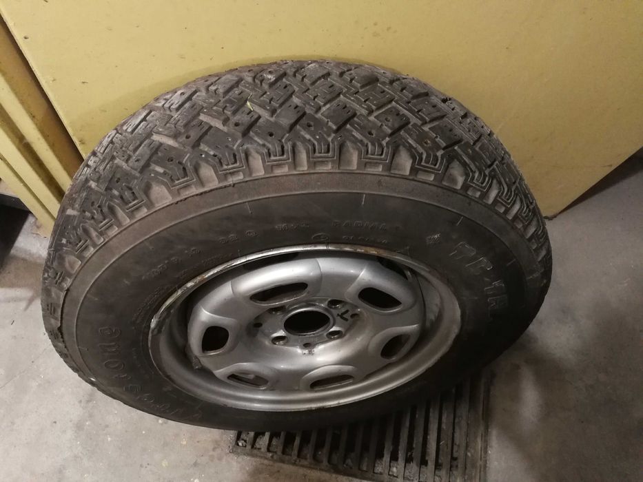 Sprzedam  koła 4x100x13'' felgi stalowe,  opony zimowe.