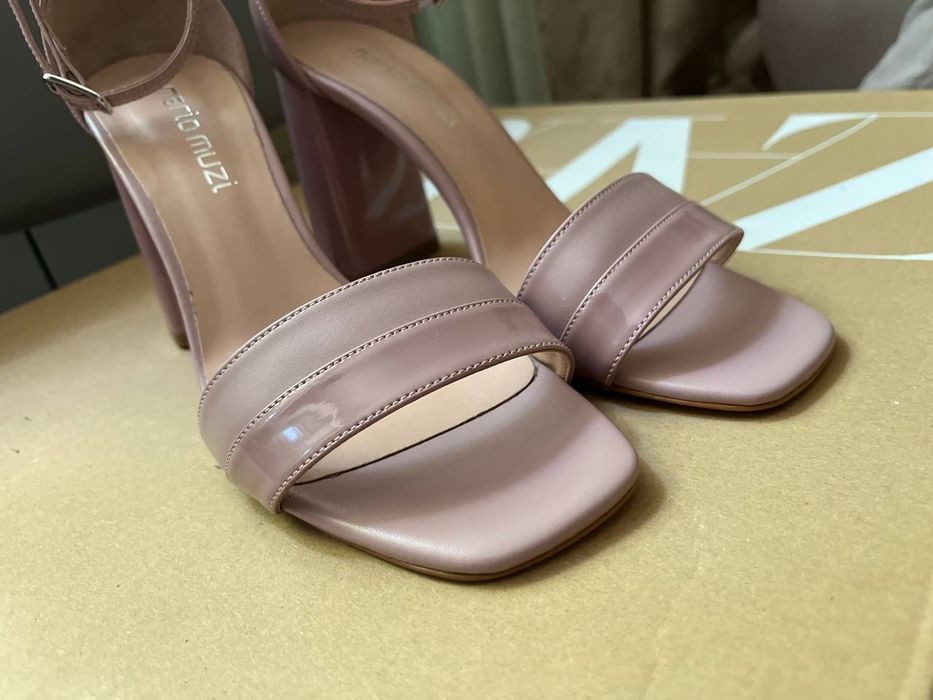 Босоніжки лакові натуральна шкіра