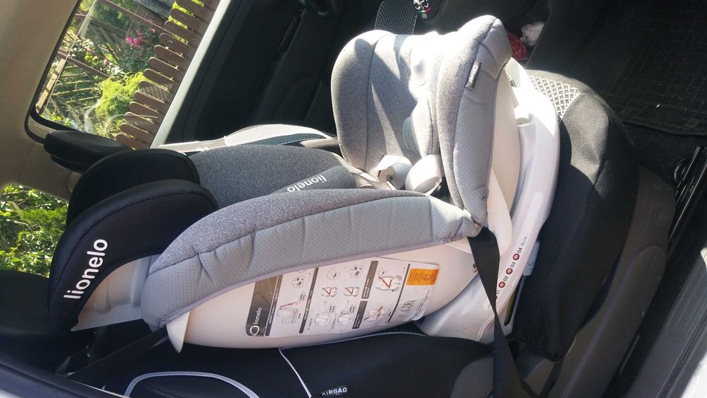 Fotelik lionelo oliver z isofix