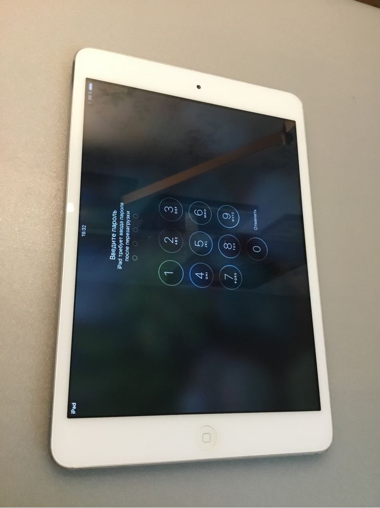 Ipad mini A1432 на запчасти экран батарея корпус