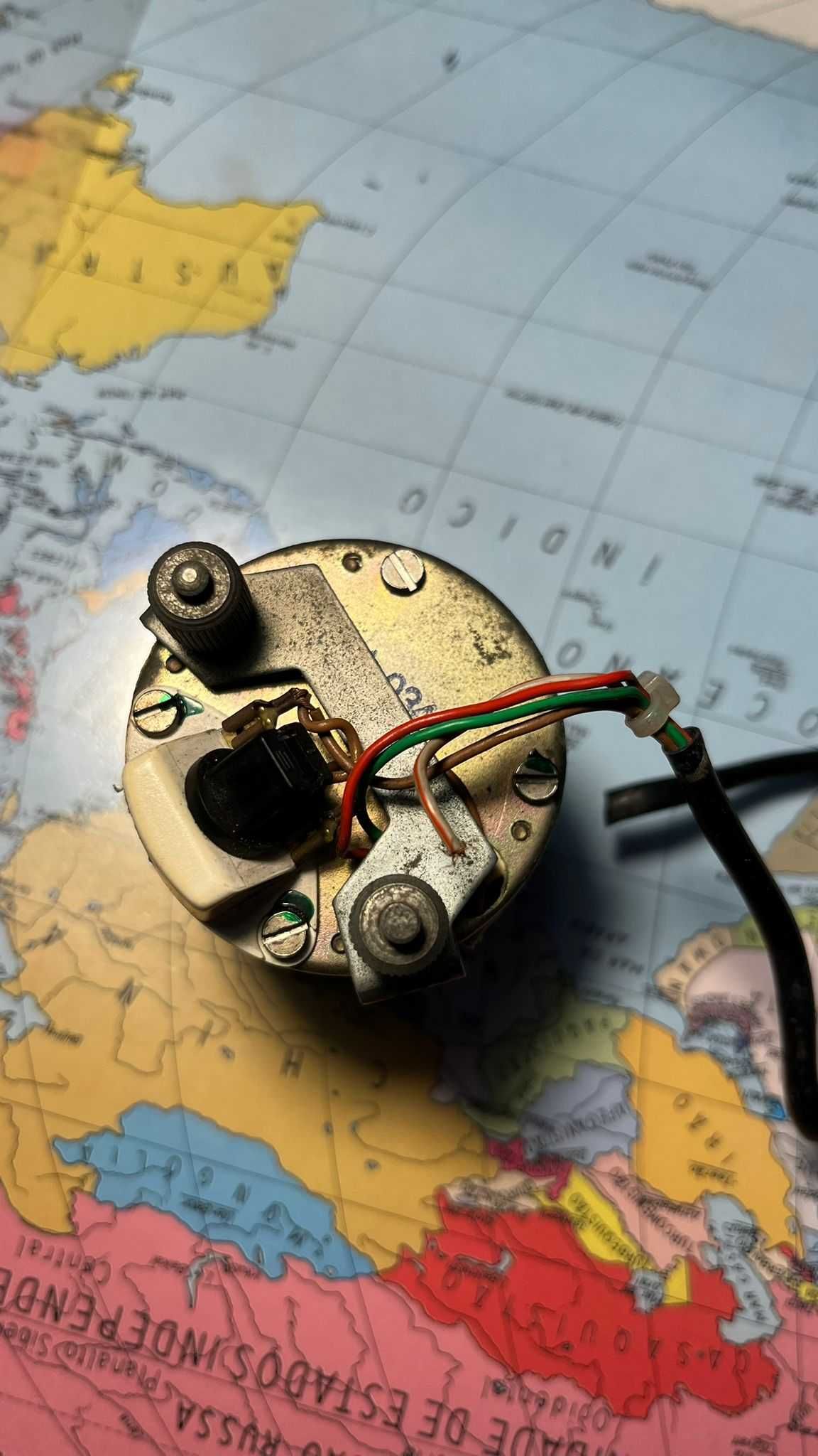 Monometros conta-rotações e pressão turbo