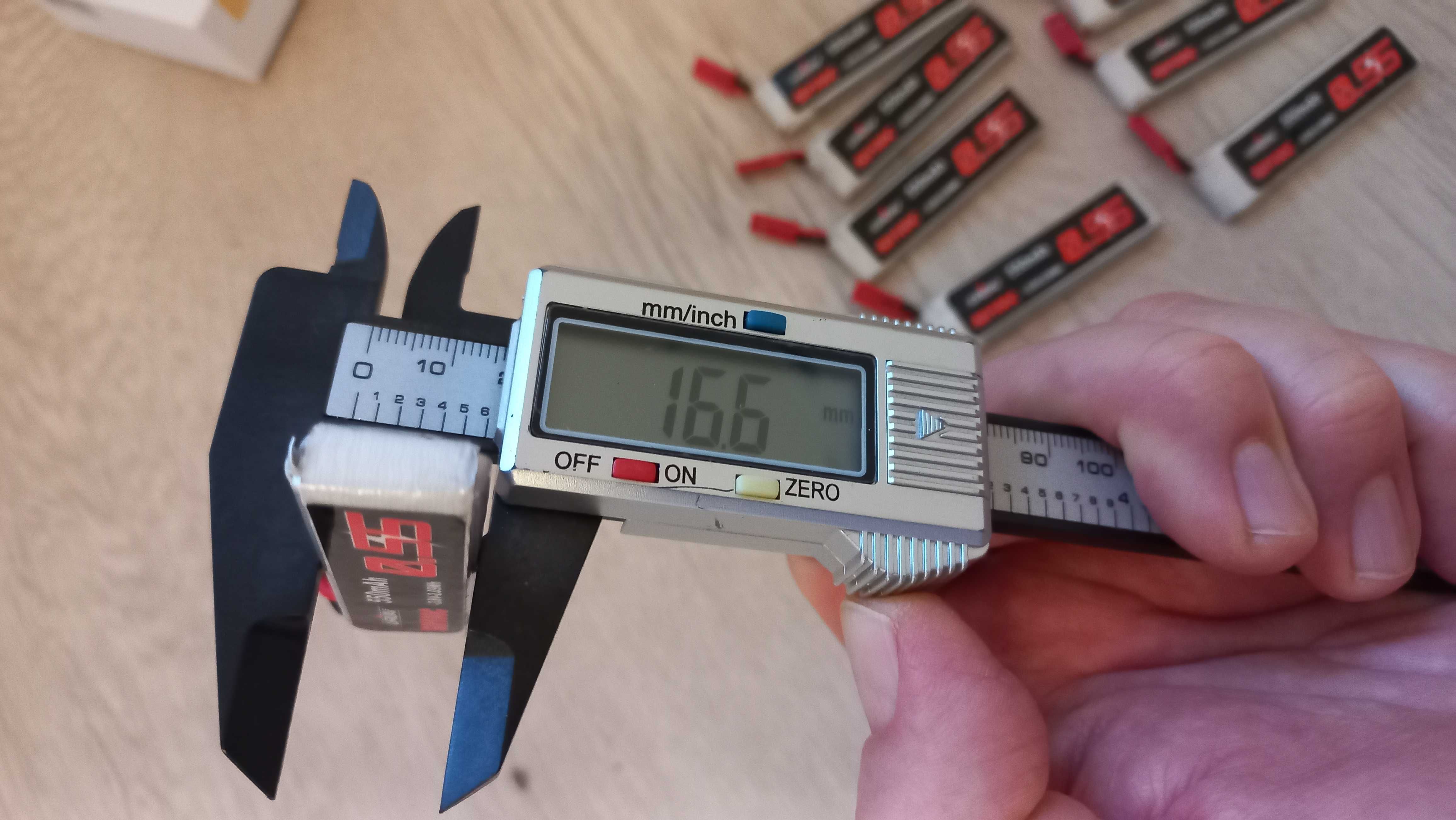 LiPo akumulator 9 sztuk URUAV 3.8V 550mAh 80C/160C 1S HV 4.35V JST