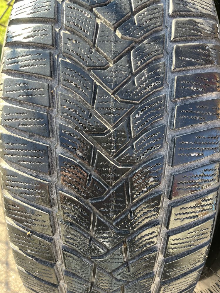 Ризіна б/у в хорошому стані 215/60/16 DUNLOP