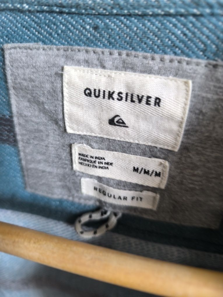 Camisa Quiksilver tamanho M