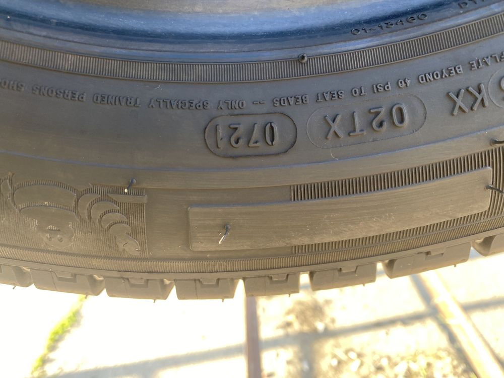 215/60/R17 C Michelin