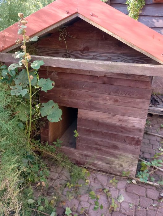 Buda dla dużego psa, ocieplona, ściągany dach