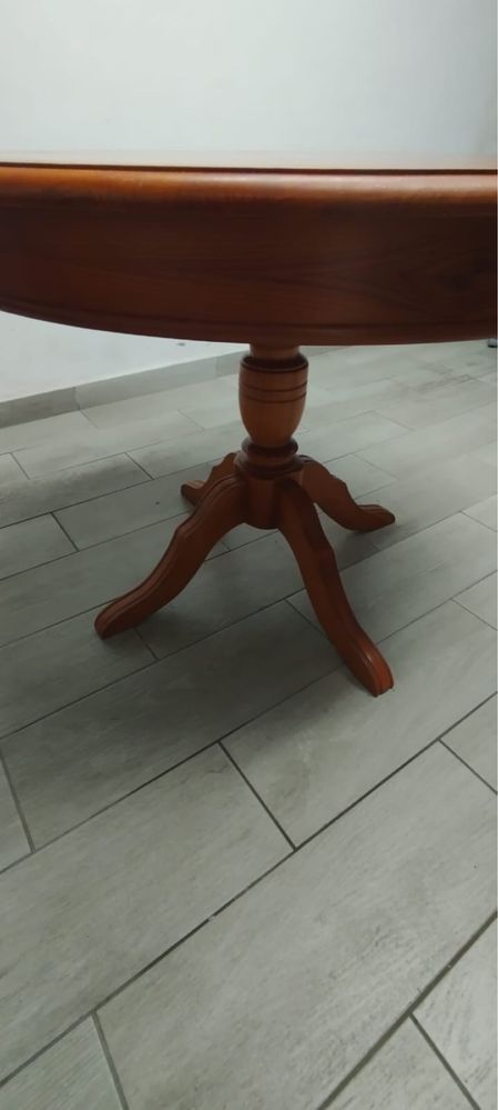 Vendo mesa em madeira maçiça pinho mel
