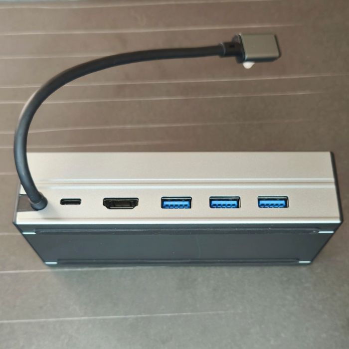 Док-станція для Steam Deck / ROG Ally