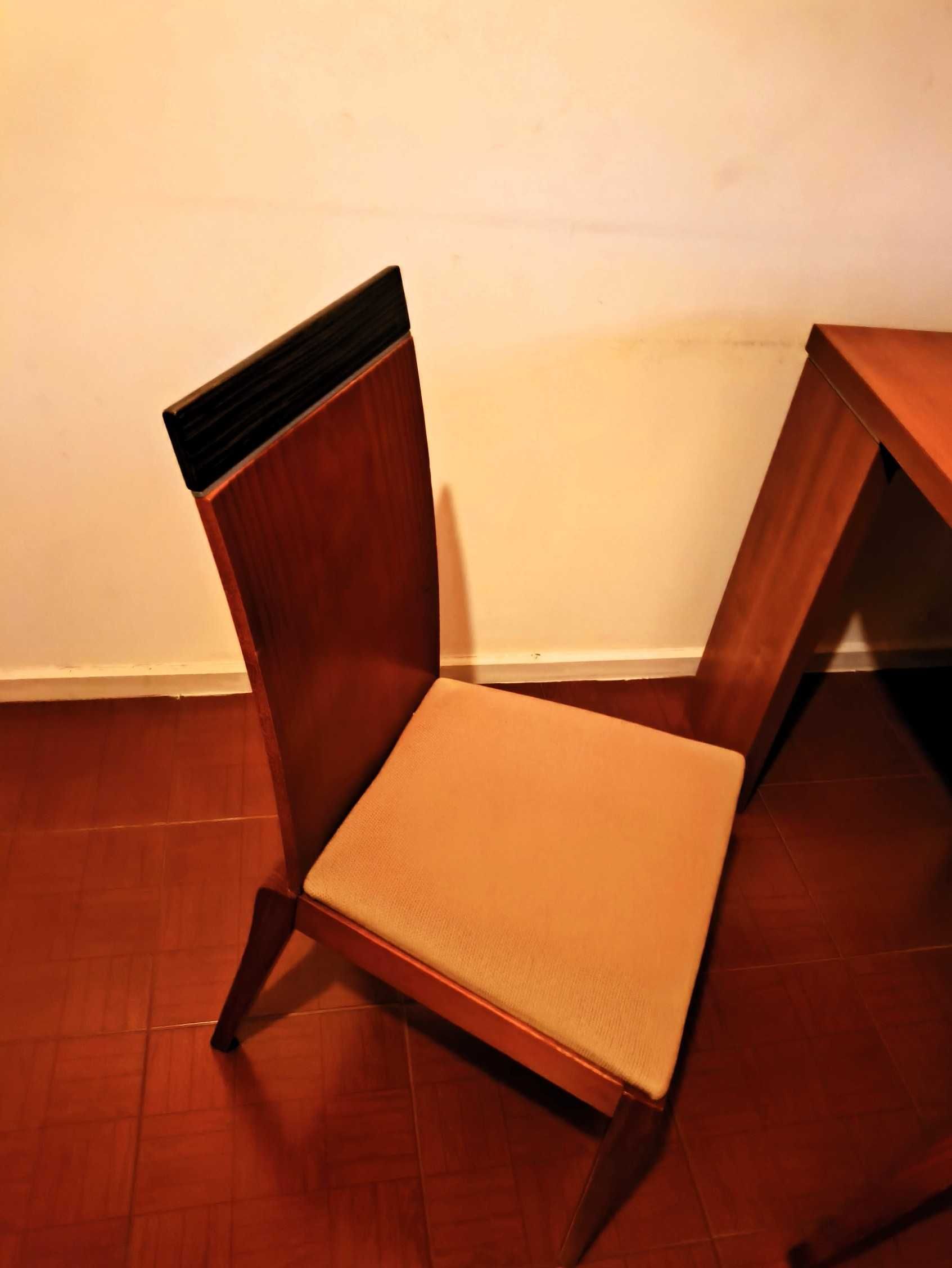 Conjunto Completo Moveis de Sala e Mesa de Jantar em Cerejeira Maciça