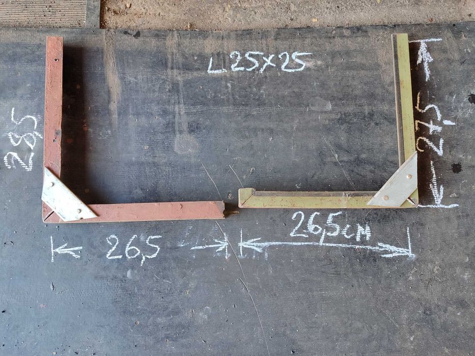 Уголок для полки