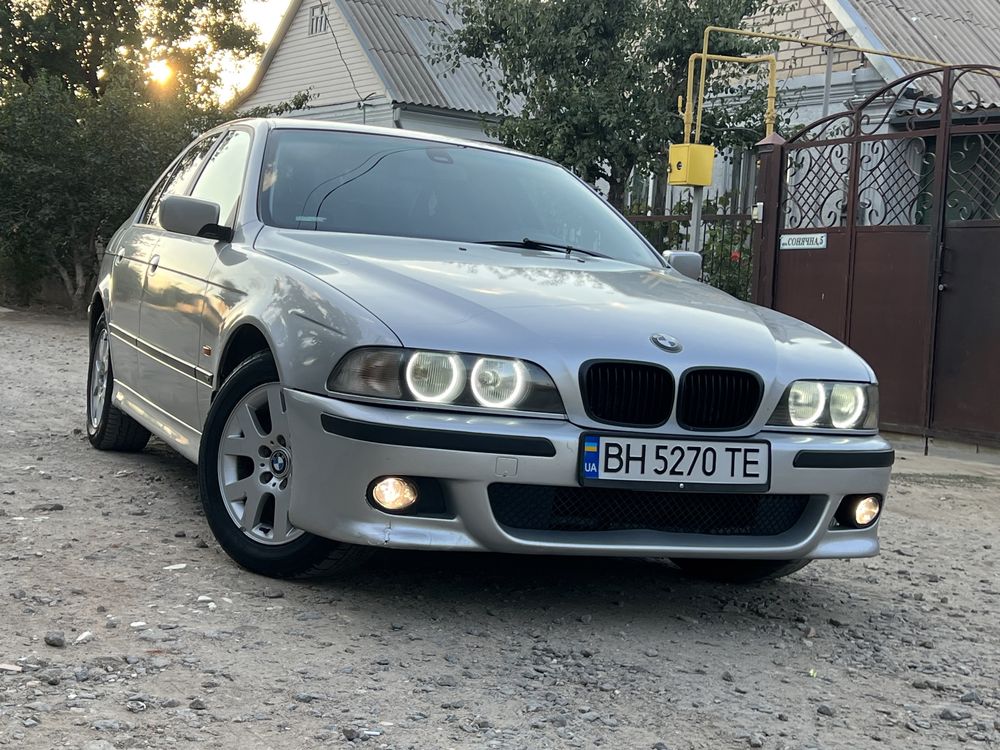 Продам BMW e39, M54 3.0 2001 год Механика