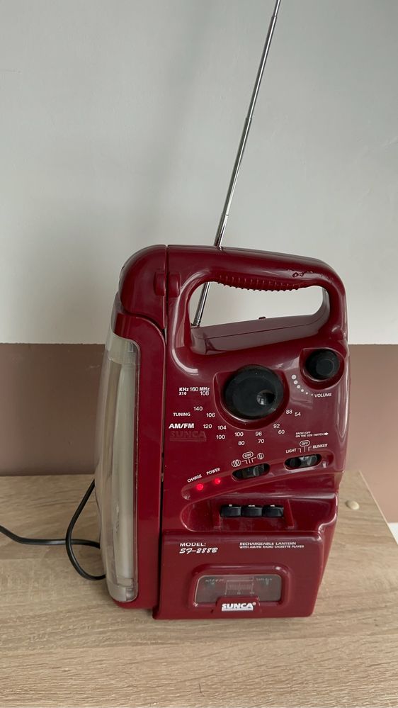 Радио с фонартком переносной на акумуляторе