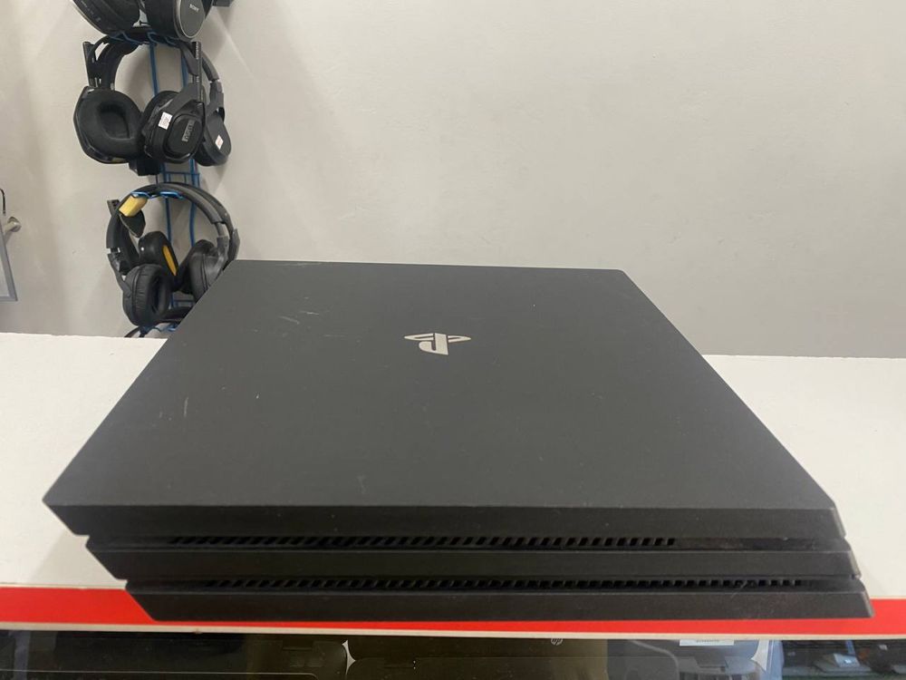 PlayStation 4 Pro 1 TB